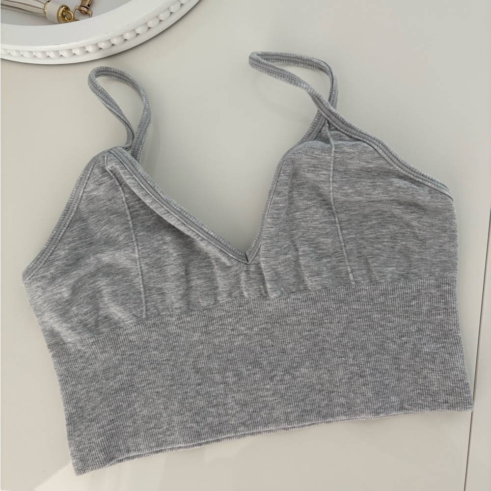 ALO Yoga Light Gray Ribbed Crop Top